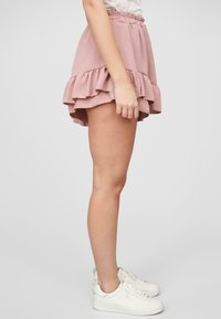 Cloud 5ive Shorts - rose