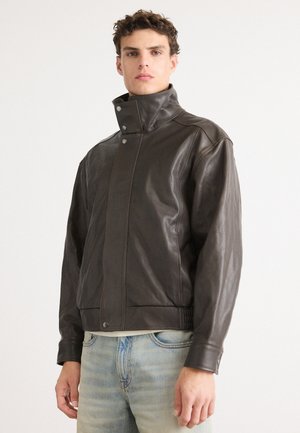 PANELED BOMBER JACKET - Kožená bunda - dark coffee