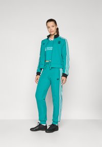 adidas Originals LIVERPOOL FC 25/26 THIRD WOMEN CROPPED - Klupska odjeća - sea green