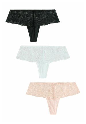 Tre perizoma da donna con rifiniture in pizzo nei colori nero, bianco e nude, disposti verticalmente su uno sfondo bianco.