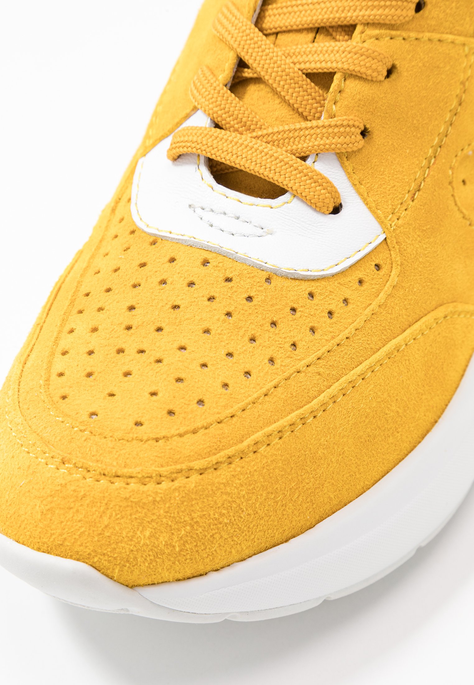 Caprice Joggesko yellowwhite Zalando.no Caprice Joggesko yellowwhite Zalando.no