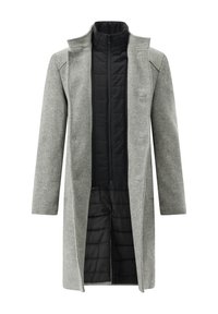 Grauer Mantel aus Wollmischgewebe mit einem strukturierten Kragen, ausgestattet mit einem schwarzen, gesteppte Futter und einem Reißverschluss vorne. Akzente setzen seitliche Taschen.
