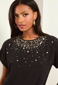Lipsy LIPSY BUTTON THROUGH V NECK LONG SLEEVE PRINTED BLOUSE.  - REGULAR FIT - Bluză - black