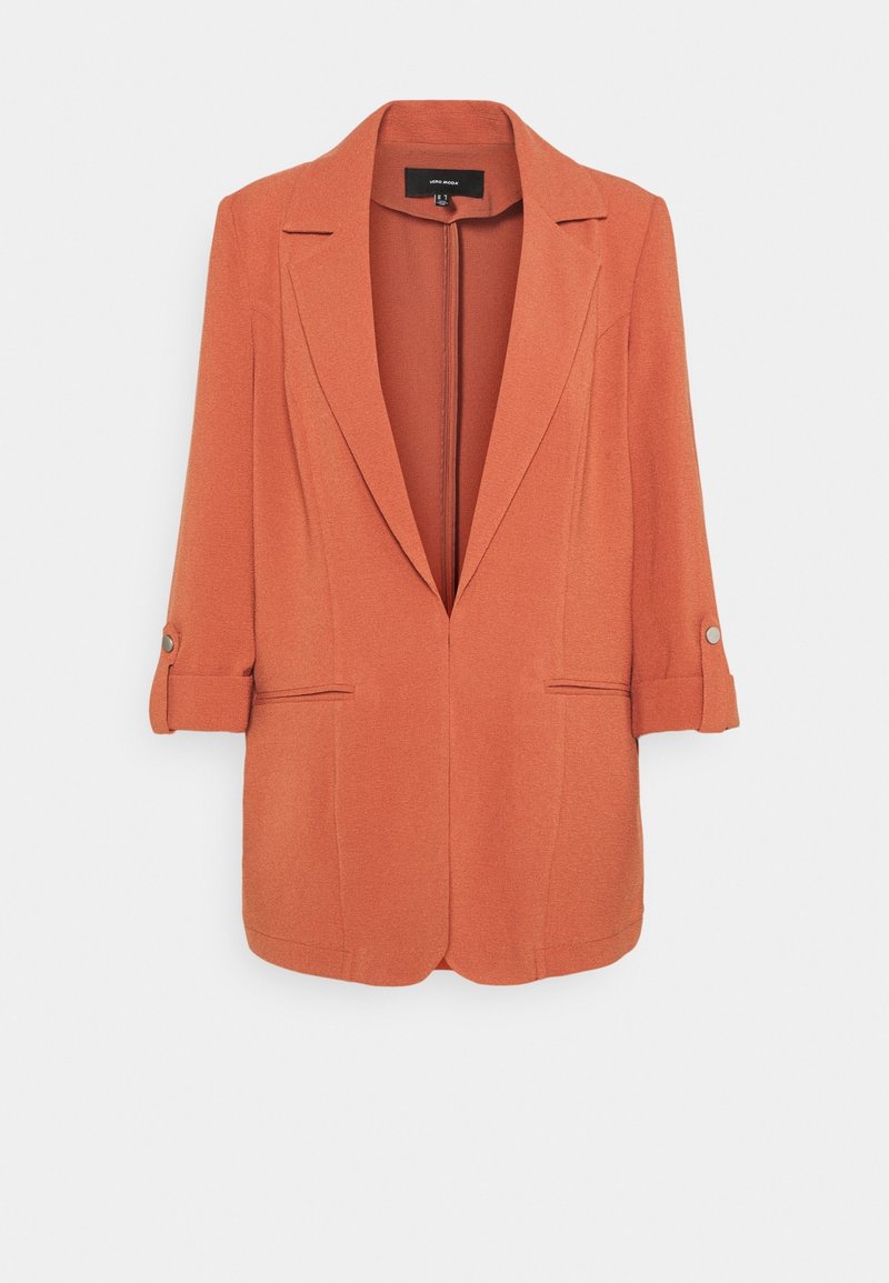 Orange kavaj med slagkrage, rullbara ärmar, två framfickor och en slät yta, med minimalistisk design.