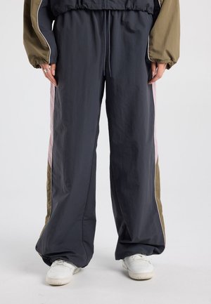 America Today, PANTS - Broek - grey