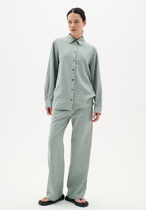 SANNIE PULLLON - Stoffhose - desert green