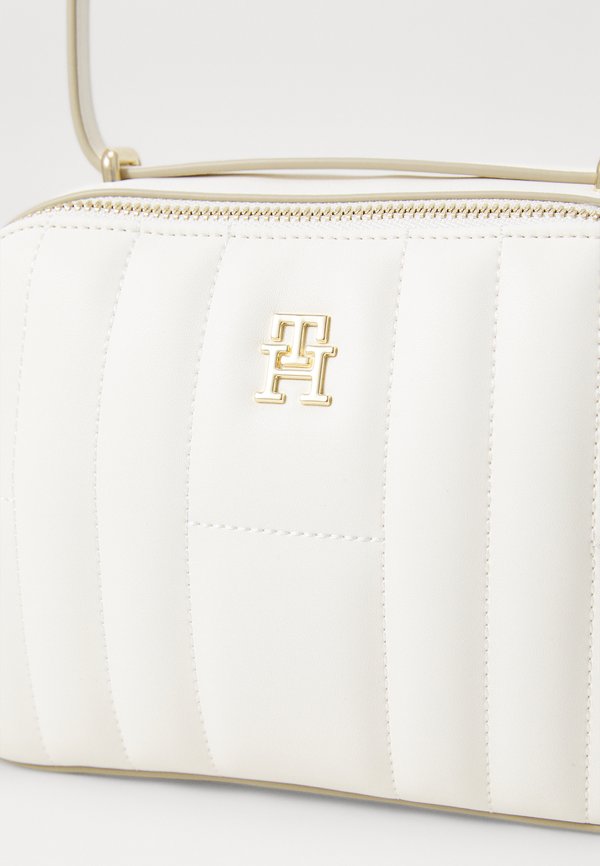 FEMININE CAMERA BAG - Cross body bag - ivory petal2