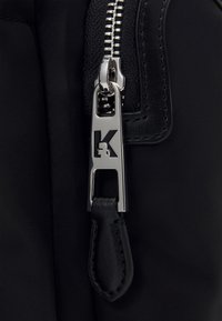 KARL LAGERFELD Dagryggsäck - black