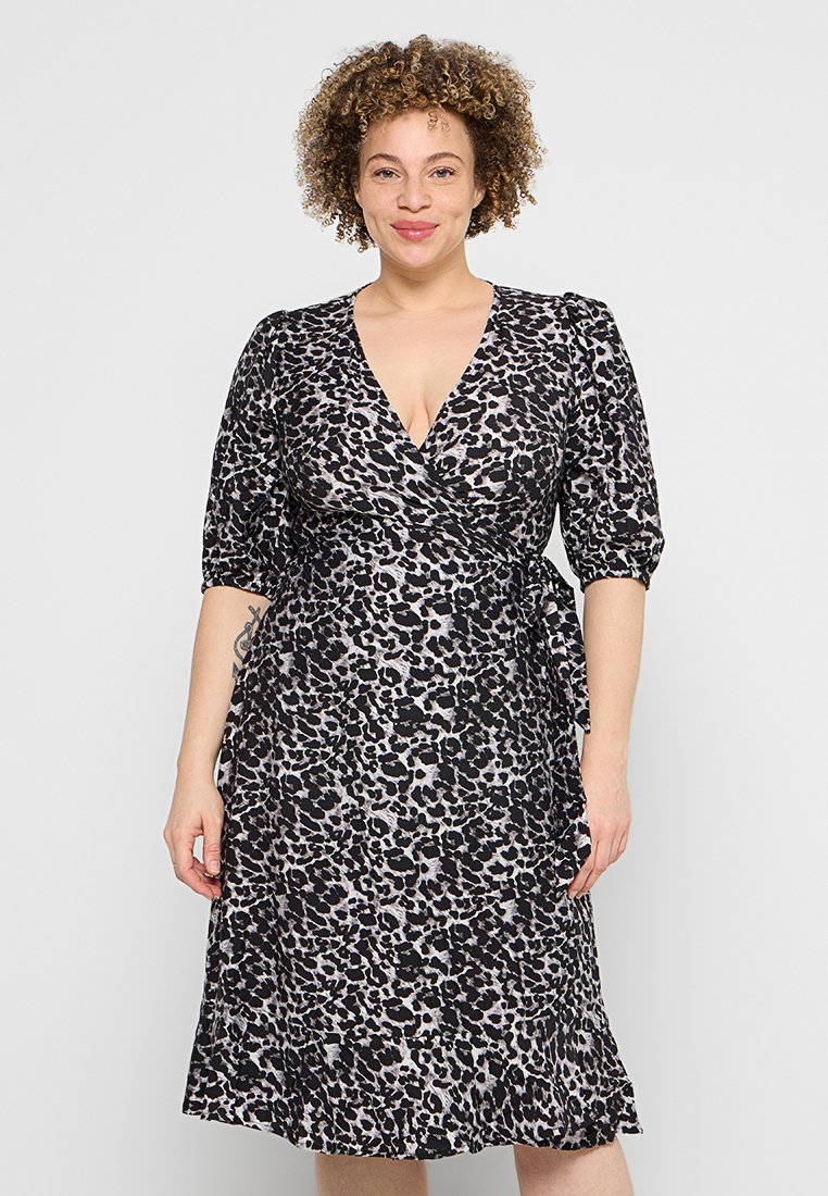 ONLY Carmakoma Jurk zwart