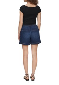 QS MIT STRUKTUR - T-shirt basic - schwarz