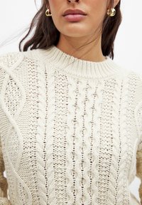 NA-KD CABLE  - Pulover - offwhite