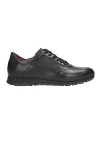 Scarpe sportive in pelle nera con una finitura liscia, dettagli testurizzati sul tallone e suola in gomma. Design con lacci e punta arrotondata.