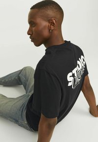Jack & Jones JORVESTERBRO BACK SS CREW NECK  - Print T-shirt - black