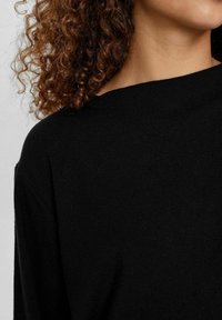 Nümph CARMA CROP  - Pulover - caviar