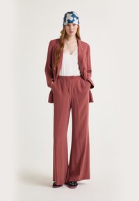 Maliparmi ENVERS - Pantalon classique - red