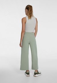 Stradivarius Kalhoty - khaki