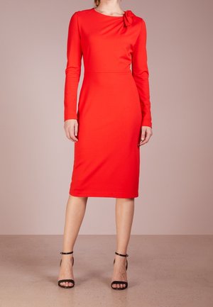 Robe fourreau - red