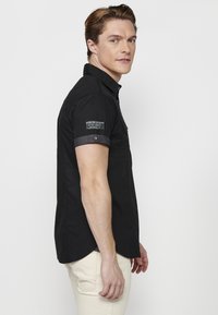 Koroshi SHORT SLEEVE   - Marškiniai - black