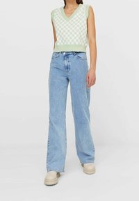 Stradivarius Sweter