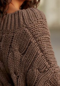 Next Neule - brown