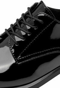 Tamaris Snörskor - blk patent uni