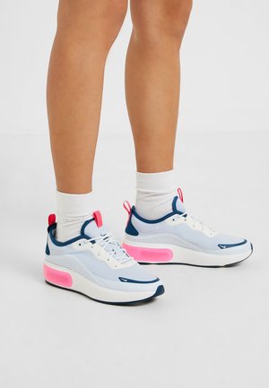 Baskets basses - light blue