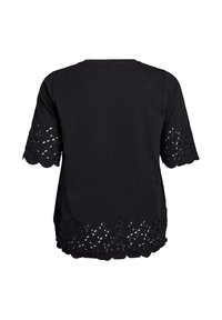 Sort t-shirt med korte ærmer, prydet med broderede blomster-udskæringer ved kanten og ærmekanterne, lavet af blødt bomuldsmateriale.