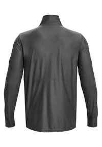 Pull-over sportif à manches longues gris foncé avec un col haut, texture lisse et un détail de couture dans le dos.