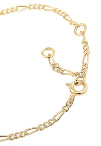 Guldpläterad kedjearmband med sammanlänkade ovala länkar, utrustad med ett kräftklämma och en rund fästring. Slät yta och blanka textur.