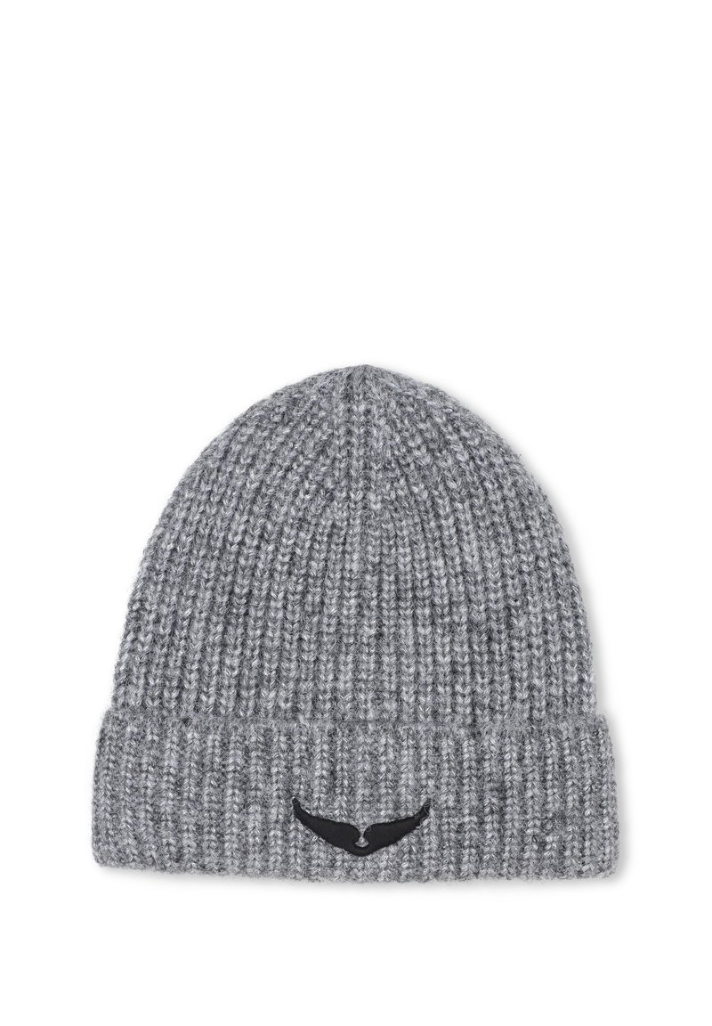 Bonnet en tricot gris avec une texture côtelée et un revers replié. Présente un petit accent logo noir à l'avant.