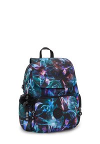 Zaino con una base nera che presenta un vivace motivo floreale in tonalità di blu, viola e verde; include una tasca frontale con zip e una maniglia superiore.