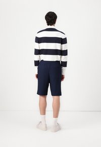 Thumbnail Image 4