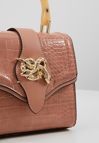 Topshop Handväska - nude