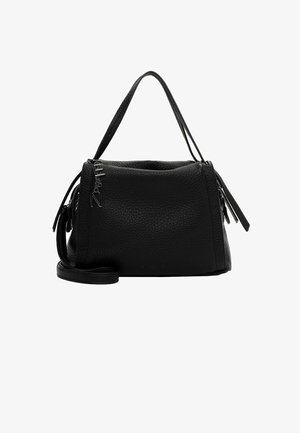 Pequeño bolso de cuero negro texturizado con asas superiores dobles y una correa de hombro ajustable. Presenta un cierre de cremallera y herrajes decorativos.