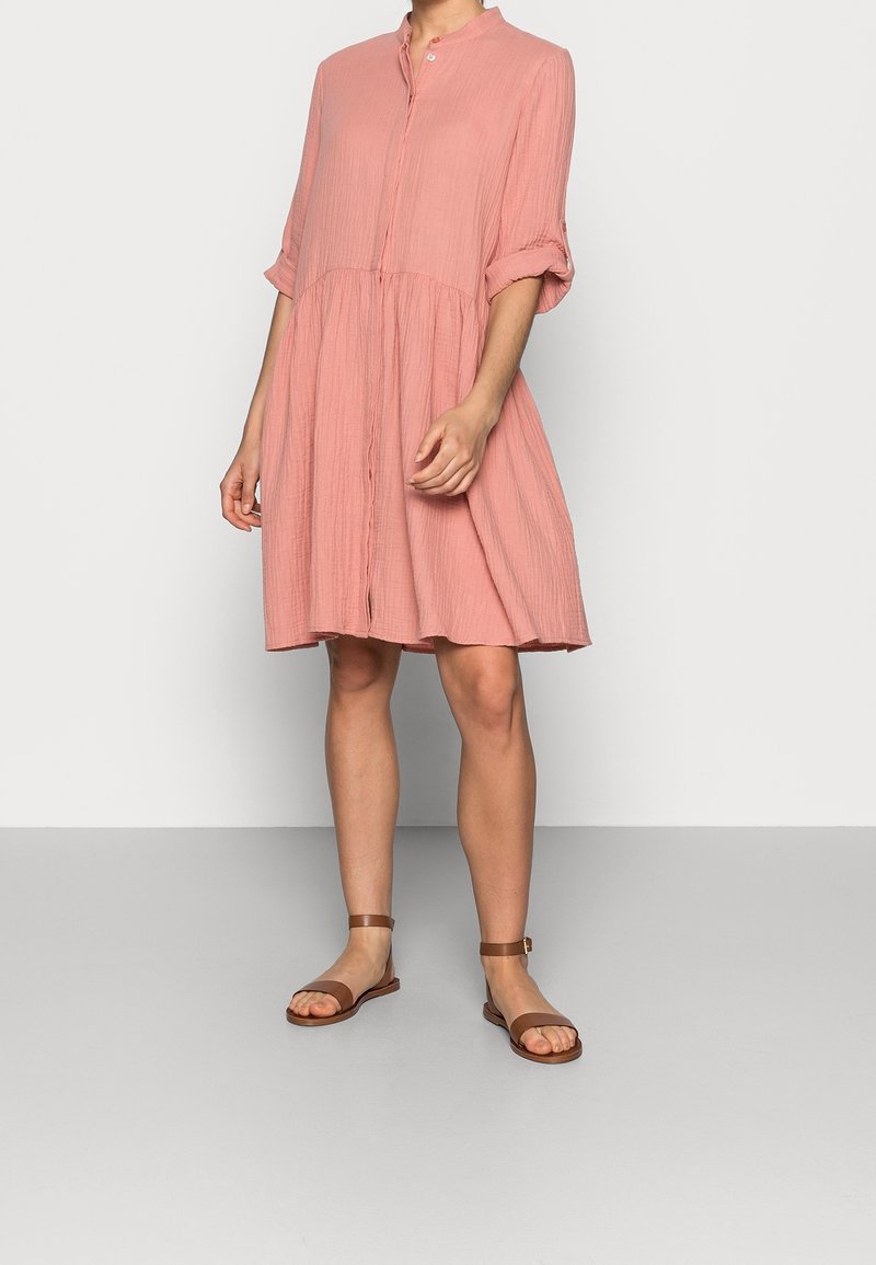mbyM Robe chemise - light pink