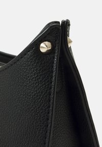 Guess MERIDIAN MINI TOP ZIP  - Borsa a mano - black