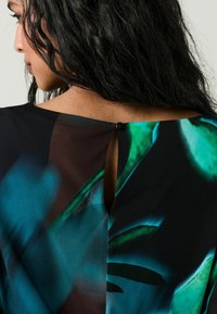 Next REGULAR FIT RUCHED DETAIL - Pitkähihainen paita - black green floral print