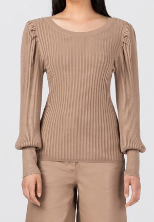 Stickad tröja - brown