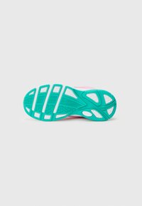 Σόλα παπουτσιού σε τιρκουάζ και λευκό με υφή αντιολισθητικού μοτίβου. Διαθέτει επεκταμένες πλαϊνές ενότητες και διαμάντι σχήματος πέλματος για πρόσφυση.