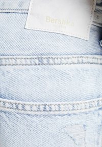 Bershka Džíny Relaxed Fit - light blue