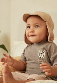 Next CRINKLE  LEGIONAIRE REGULAR FIT - Caps - tan brown