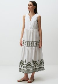 Jimmy Key SLEEVELESS ETHNIC PATTERNED - Vestito casual - white
