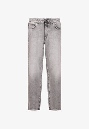 Jean en denim gris clair avec jambes droites, style cinq poches, fermeture par bouton et fermeture éclair.