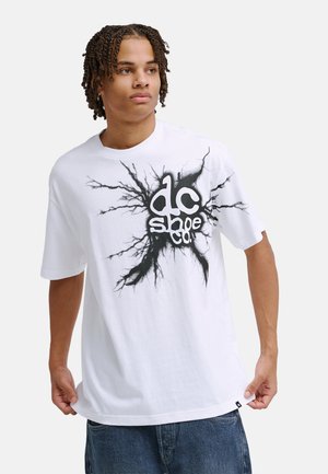 - T-shirt z nadrukiem