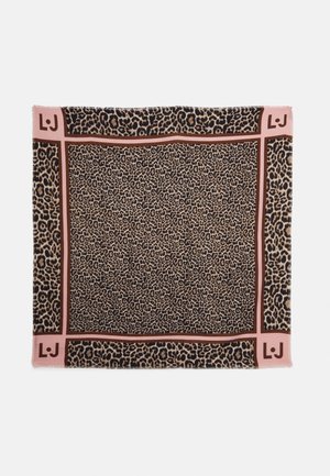 Foulard carré avec motif léopard, bordé de bords marron uni et rose, présentant les initiales "LJ" en rose dans les coins.