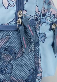 Disney MIT "FREE TIME"-AUFDRUCK - STITCH - Skolväska - blue