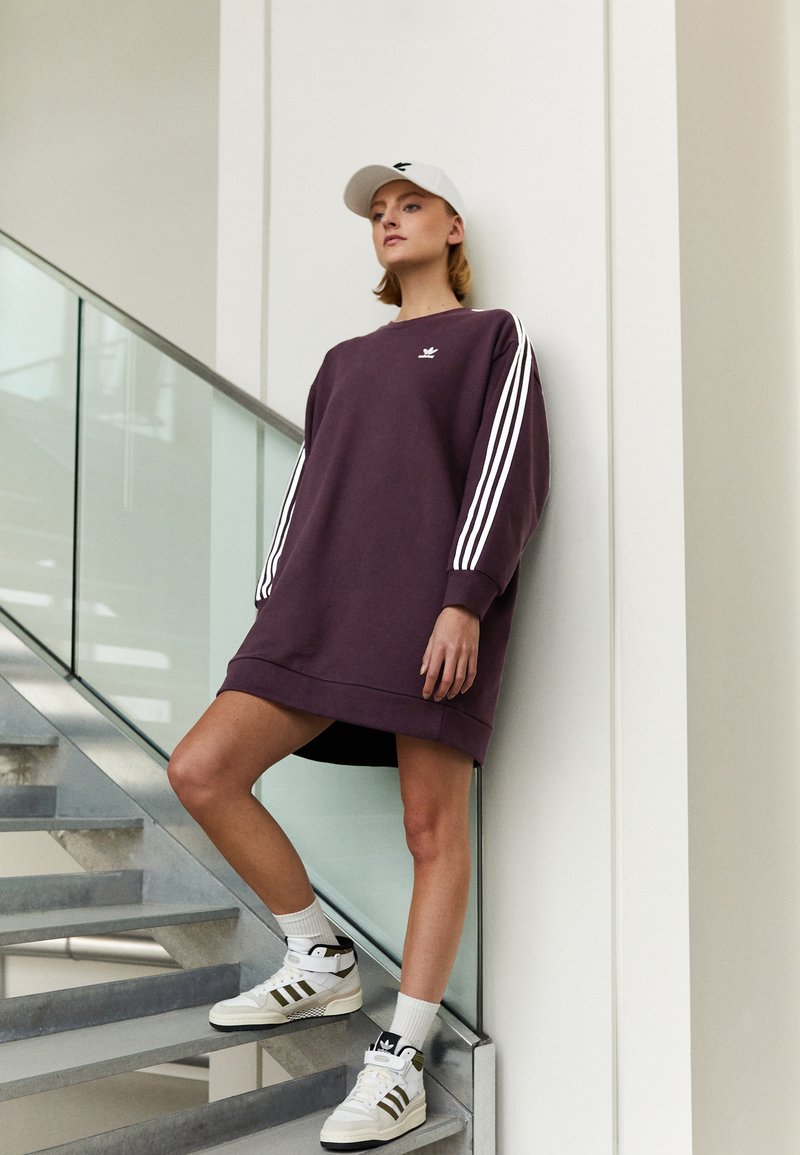 adidas maroon sweater