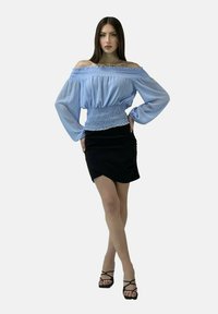 Elara Bluse - hellblau
