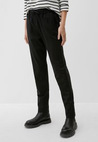 s.Oliver MET ELASTISCHE BAND - Spodnie treningowe