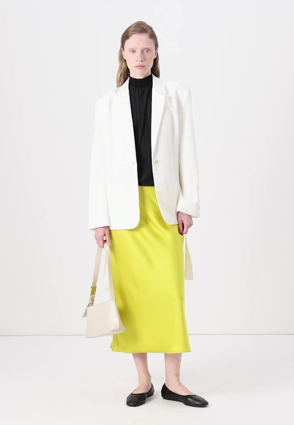 TECH - Blazer - tofu3